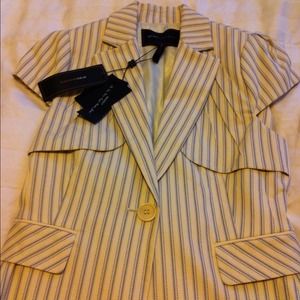 BCBG Maxazria Cap Sleeve Short Sleeve Suit Jacket BCBG Maxazria Cap Sleeve Short Sleeve Suit Jacket