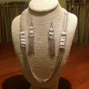 Stella & Dot "Dakota" Necklace and Earring set Stella & Dot "Dakota" Necklace and Earring set