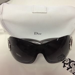 Authentic Dior sunglasses with case Authentic Dior sunglasses with case