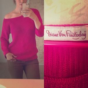 HOST PICK Vintage Diane Von Furstenberg sweater! HOST PICK Vintage Diane Von Furstenberg sweater!
