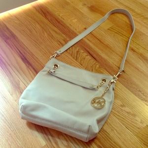 Host PickBNWOT Michael Kors purse Host PickBNWOT Michael Kors purse