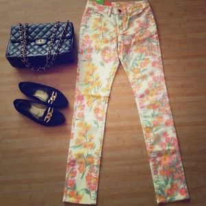 Floral Print Skinny Jeans Floral Print Skinny Jeans