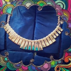 Gold Tone Statement Necklace Gold Tone Statement Necklace
