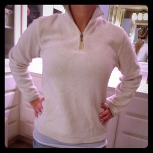 Cream sweater size small. Cream sweater size small.