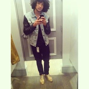 Jean jacket w leather sleeves Jean jacket w leather sleeves