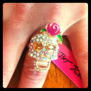 Betsey Johnson Sugar Skull Ring sz 7 Betsey Johnson Sugar Skull Ring sz 7