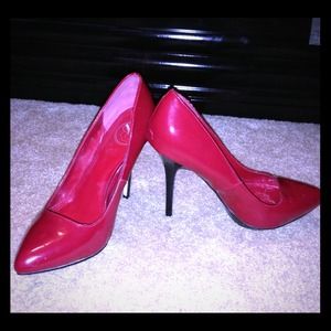 Jessica Simpson platform pumps Jessica Simpson platform pumps