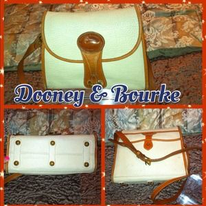 Auth Dooney & Bourke Cream-Tan Leather Crossbody Auth Dooney & Bourke Cream-Tan Leather Crossbody