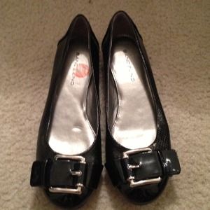 NWB bandolino flats with silver buckle NWB bandolino flats with silver buckle