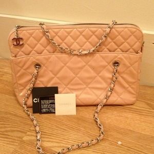 Chanel pink patten leather quilted shoulder bag Chanel pink patten leather quilted shoulder bag