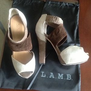 โก๏ธSALEโก๏ธL.A.M.B. color block high heel shoes sz8M โก๏ธSALEโก๏ธL.A.M.B. color block high heel shoes sz8M