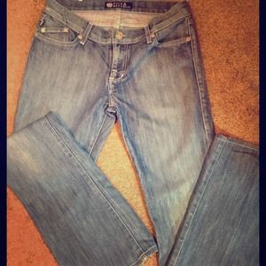 ⬇️Authentic Rock & Republic Jeans ⬇️Authentic Rock & Republic Jeans