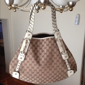 Authentic Gucci Pelham Medium Shoulder Bag~Beige Authentic Gucci Pelham Medium Shoulder Bag~Beige