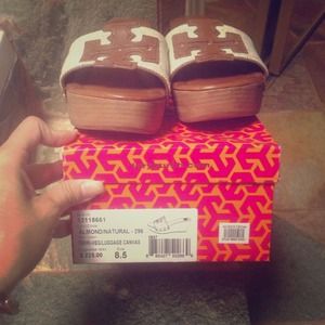 Tory Burch wedge 8.5 brand new in box Tory Burch wedge 8.5 brand new in box