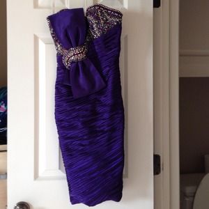 Terani posh strapless sweetheart minidress. Terani posh strapless sweetheart minidress.