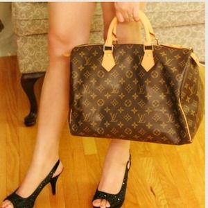 Reserved! % Authentic Louis Vuitton Speedy 35 Reserved! % Authentic Louis Vuitton Speedy 35