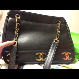 chanel caviar lambskin shoulderbag chanel caviar lambskin shoulderbag