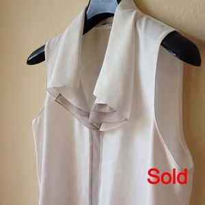 BundledT Tahari beautiful top BundledT Tahari beautiful top