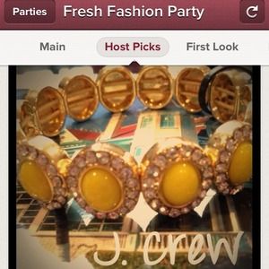 HOST PICK X3J. Crew HOST PICK X3J. Crew