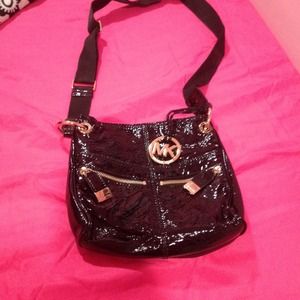 Authentic michael kors crossbody Authentic michael kors crossbody