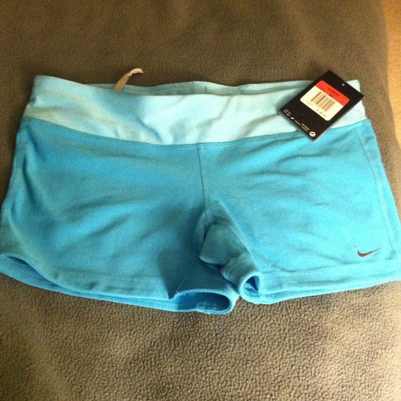 nike booty shorts women