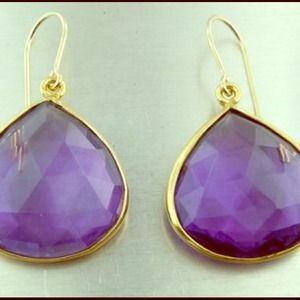 H.P 2/6/14 Gorgeous teardrop purple earrings H.P 2/6/14 Gorgeous teardrop purple earrings