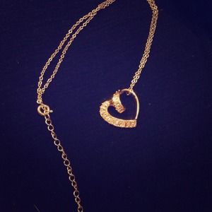GOLD HEART NECKLACE WITH RHINESTONES GOLD HEART NECKLACE WITH RHINESTONES