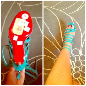 100% AUTHENTIC Christian Louboutin zipper heels 100% AUTHENTIC Christian Louboutin zipper heels