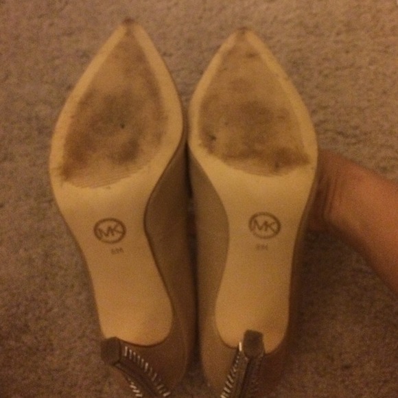 Michael Kors Shoes - Michael Kors beige heels π 4 Michael Kors Shoes - Michael Kors beige heels π 4