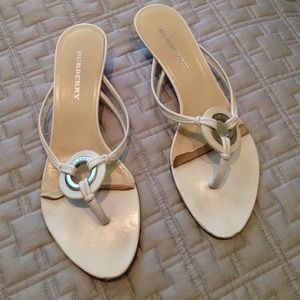 100% authentic Burberry sandals 100% authentic Burberry sandals