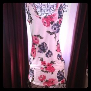 Cotton floral dress. SUPER CUTE Cotton floral dress. SUPER CUTE