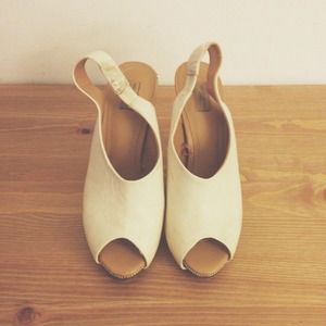 Zara white sling back heels Zara white sling back heels