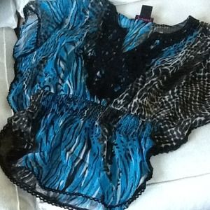 Fab Black & Blue Top with front detail Fab Black & Blue Top with front detail