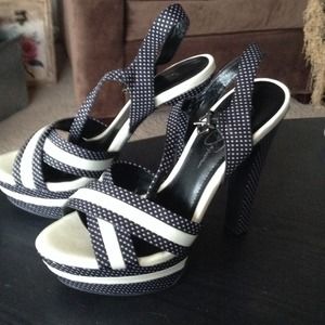 Jessica Simpson platform heels Jessica Simpson platform heels