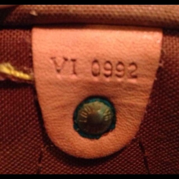 Louis Vuitton Handbags - Authentic Louis Vuitton Speedy 30 3 Louis Vuitton Handbags - Authentic Louis Vuitton Speedy 30 3
