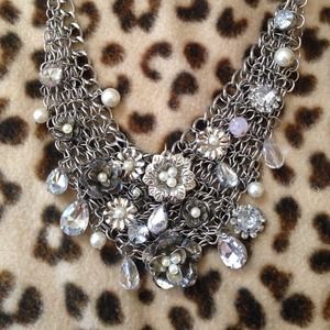 Flower & Rhinestone statement necklace Flower & Rhinestone statement necklace