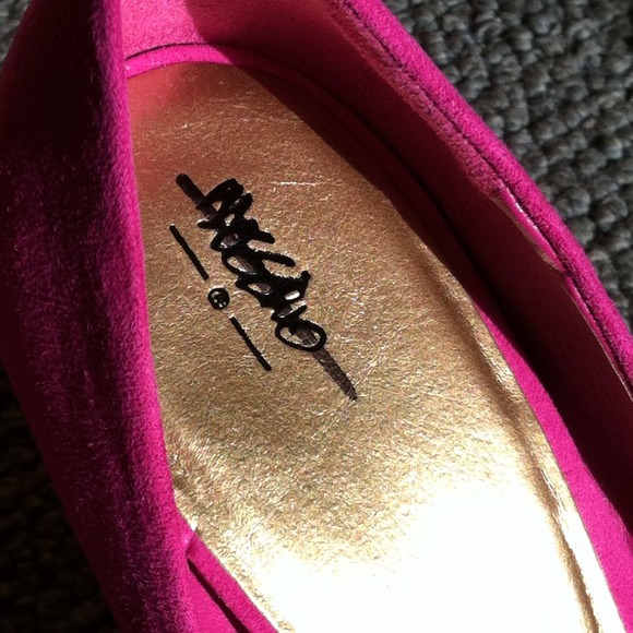 Mossimo Shoes - Cap toe heels. 3 Mossimo Shoes - Cap toe heels. 3