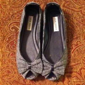 Peep toe flats Peep toe flats