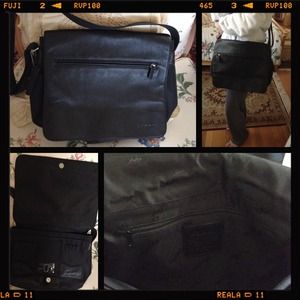 Fossil Handbags - 🌟Fossil Leather Messenger Bag🌟 Fossil Handbags - 🌟Fossil Leather Messenger Bag🌟