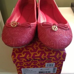 Beautiful Tory Burch Rose Petal Flats Beautiful Tory Burch Rose Petal Flats