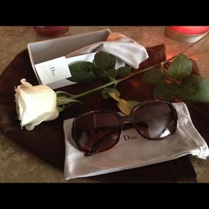 AUTHENTIC Dior sunglasses AUTHENTIC Dior sunglasses