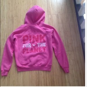 bundledPink sweatshirt by Victoria Secret bundledPink sweatshirt by Victoria Secret