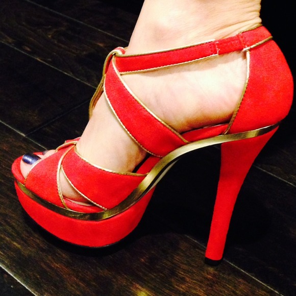 Michael Kors Shoes - 💕reduced💕Michael Kors Red/Gold Sandals 2 Michael Kors Shoes - 💕reduced💕Michael Kors Red/Gold Sandals 2