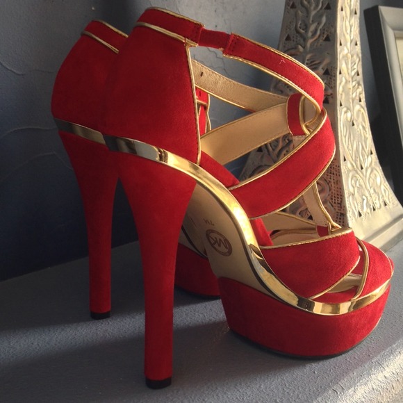 Michael Kors Shoes - 💕reduced💕Michael Kors Red/Gold Sandals 3 Michael Kors Shoes - 💕reduced💕Michael Kors Red/Gold Sandals 3