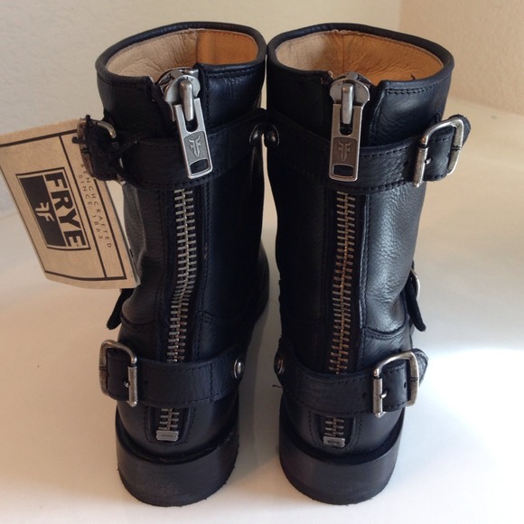 Frye Shoes - Host Pick - Frye Veronica Back Short Zip Boot 3 Frye Shoes - Host Pick - Frye Veronica Back Short Zip Boot 3