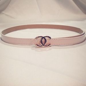 Thin Waist CC Belt (White/Gold) Thin Waist CC Belt (White/Gold)