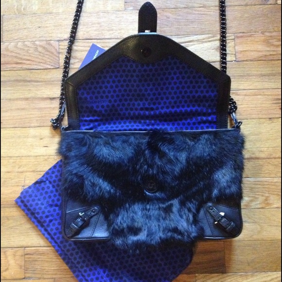 Rebecca Minkoff Handbags - ๐4X HOST PICK๐Rebecca Minkoff Fur Clutch 4 Rebecca Minkoff Handbags - ๐4X HOST PICK๐Rebecca Minkoff Fur Clutch 4