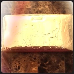 Authentic kate Spade clutch/wallet Authentic kate Spade clutch/wallet