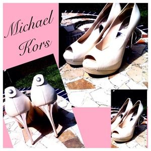 ο₯ο₯Reduced ο₯Michael Kors light beige heels ο₯ο₯Reduced ο₯Michael Kors light beige heels