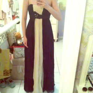 BCBG Black and Creme Gown Sz 2 BCBG Black and Creme Gown Sz 2